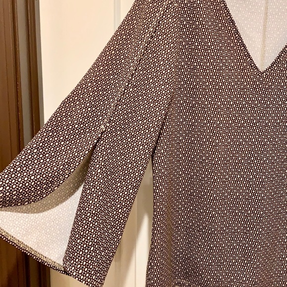 ANN TAYLOR BROWN GEOMETRIC PRINT BLOUSE - Picture 3 of 13